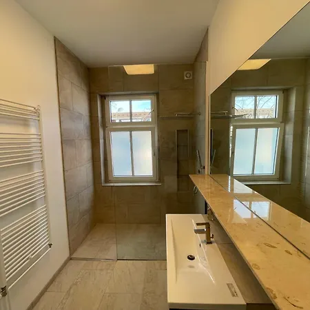 Altbauwohnung Im Herzen Berlins * Berlijn